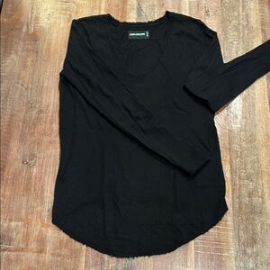 Zadig & Voltaire Vintage Black Lizzy Cashmere V-Neck Sweater with Curved Hem